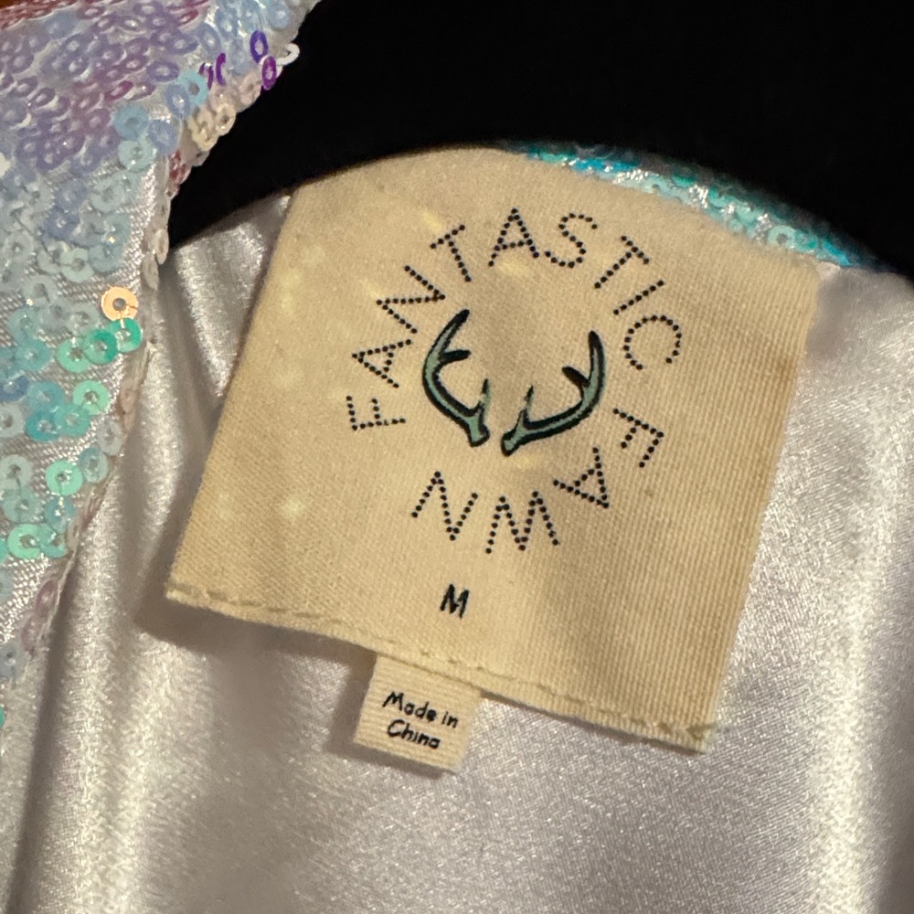 Iridescent Short Sleeve Jacket - Picture 2 of 3